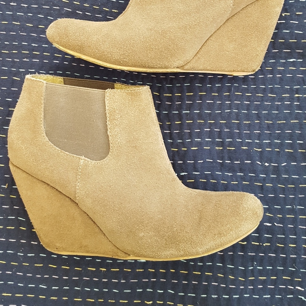 Brown suede wedge booties